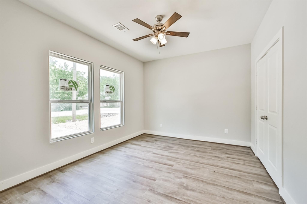 420 Ave B - Photo 17