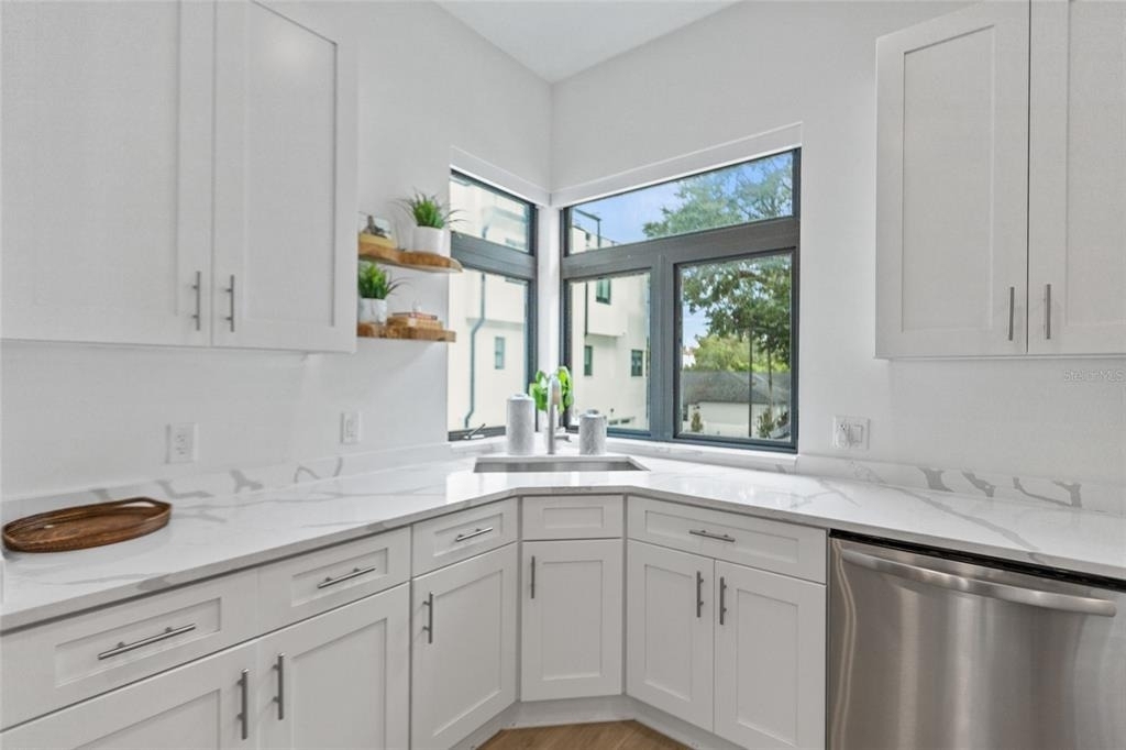 758 Highland Avenue - Photo 13