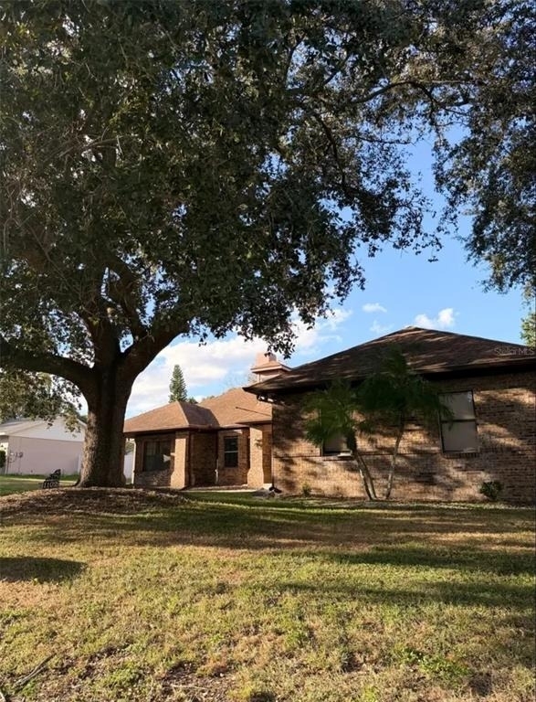 1102 Sugartree Drive S - Photo 8