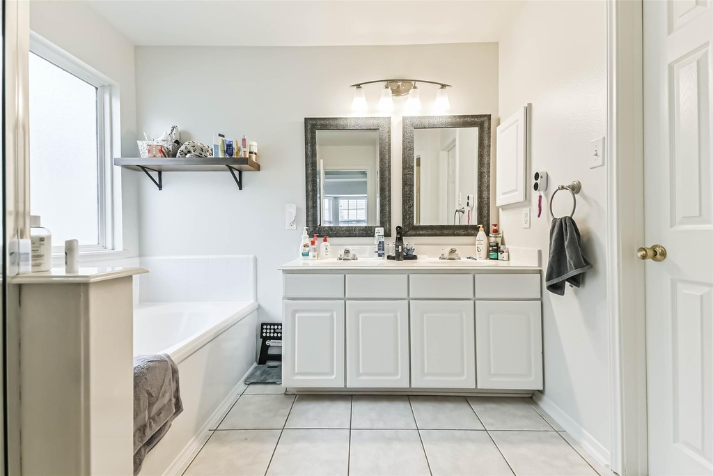 22538 Goss Spring Court - Photo 17