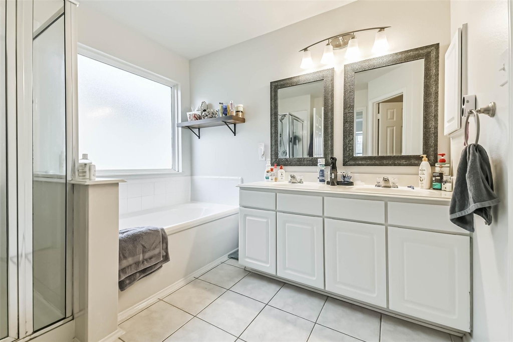 22538 Goss Spring Court - Photo 15