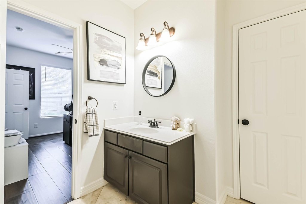 22538 Goss Spring Court - Photo 10