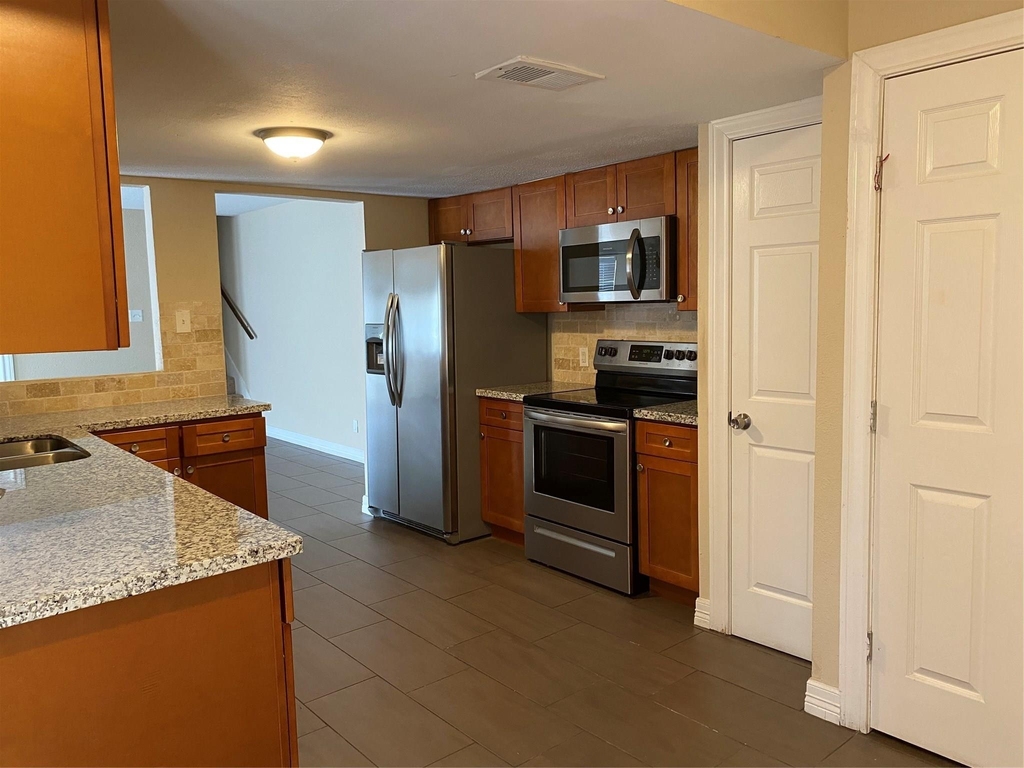 12625 Memorial Drive - Photo 4