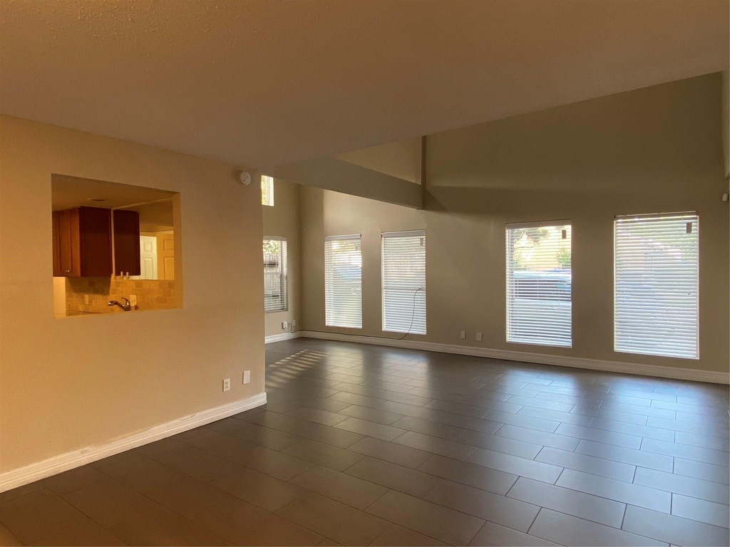 12625 Memorial Drive - Photo 3