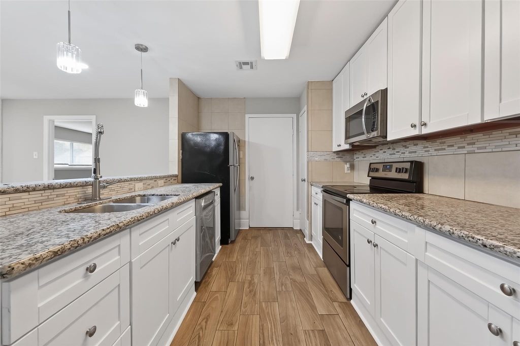 11107 Cedarview Lane - Photo 13