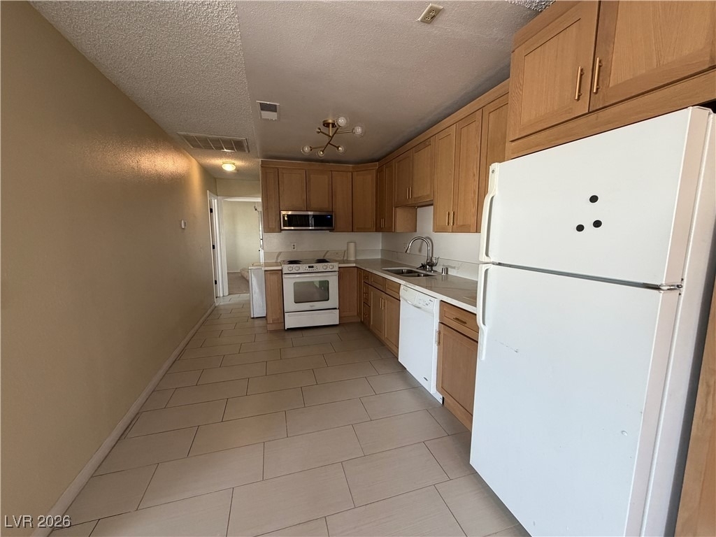 4734 Roberta Street - Photo 6