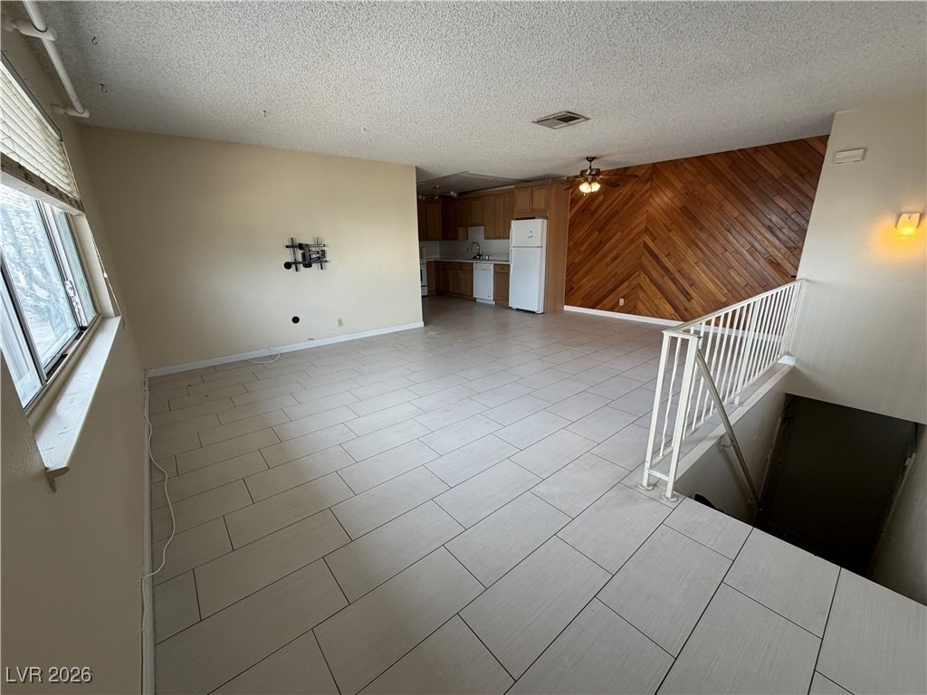 4734 Roberta Street - Photo 3