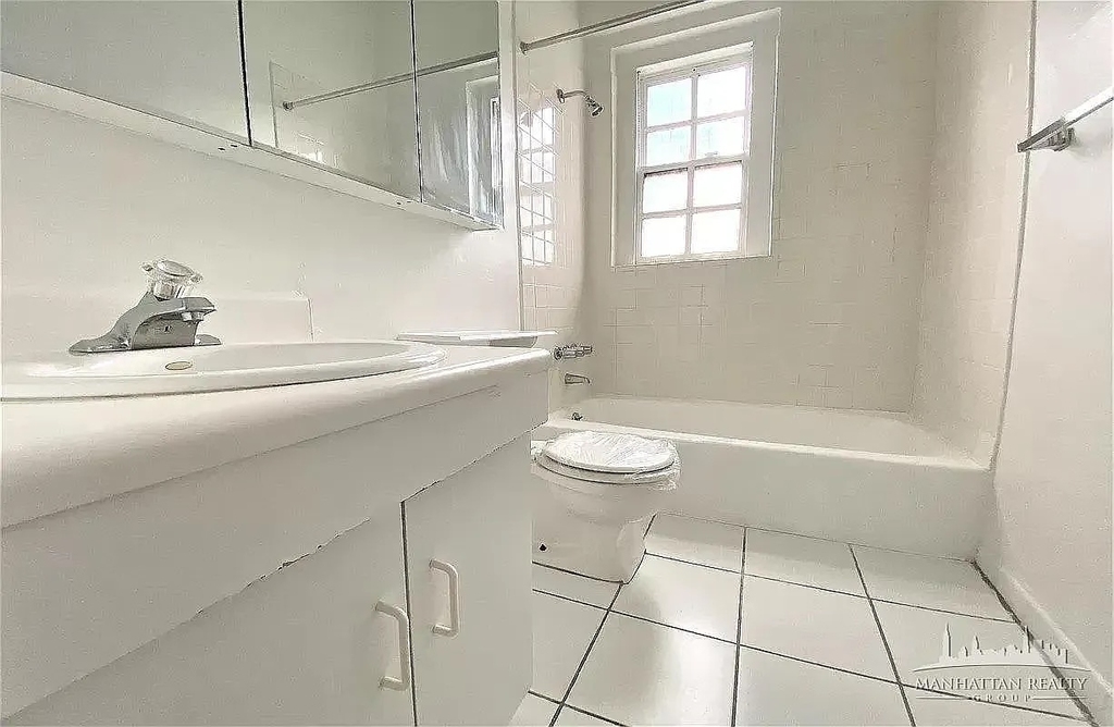 108 East 38th Street - Photo 3