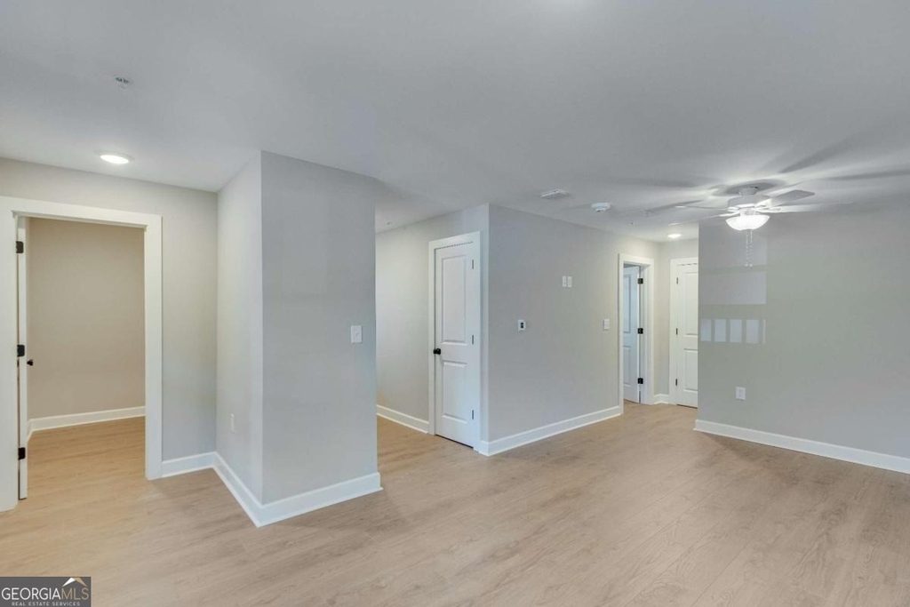 710 Jesse Jewell Parkway Se - Photo 2