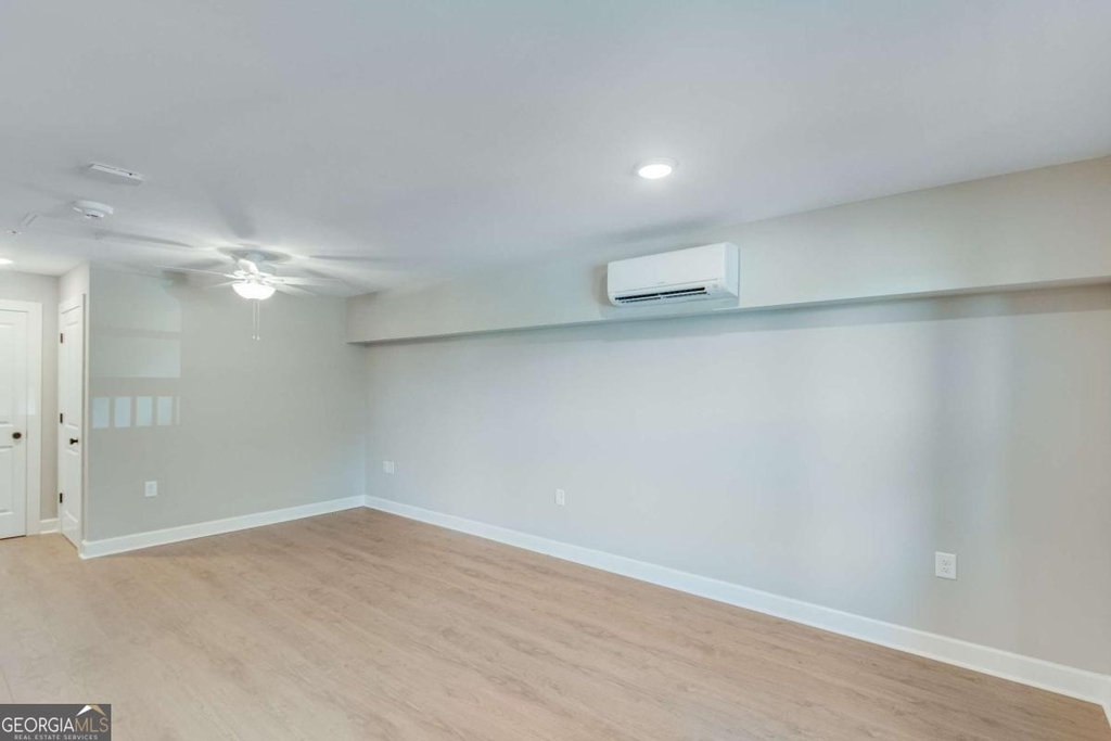 710 Jesse Jewell Parkway Se - Photo 3
