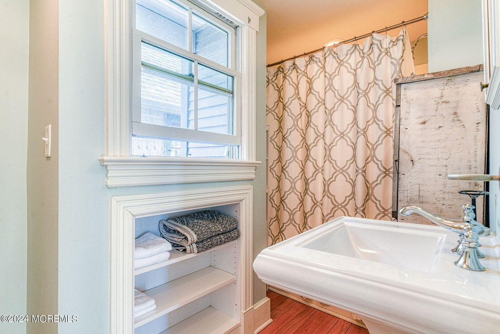 5 1/2 Embury Avenue - Photo 16