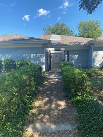 6005 Black Berry Drive - Photo 1
