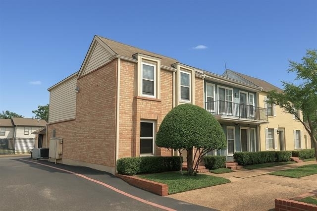 9844 Valley Meadow Court - Photo 0