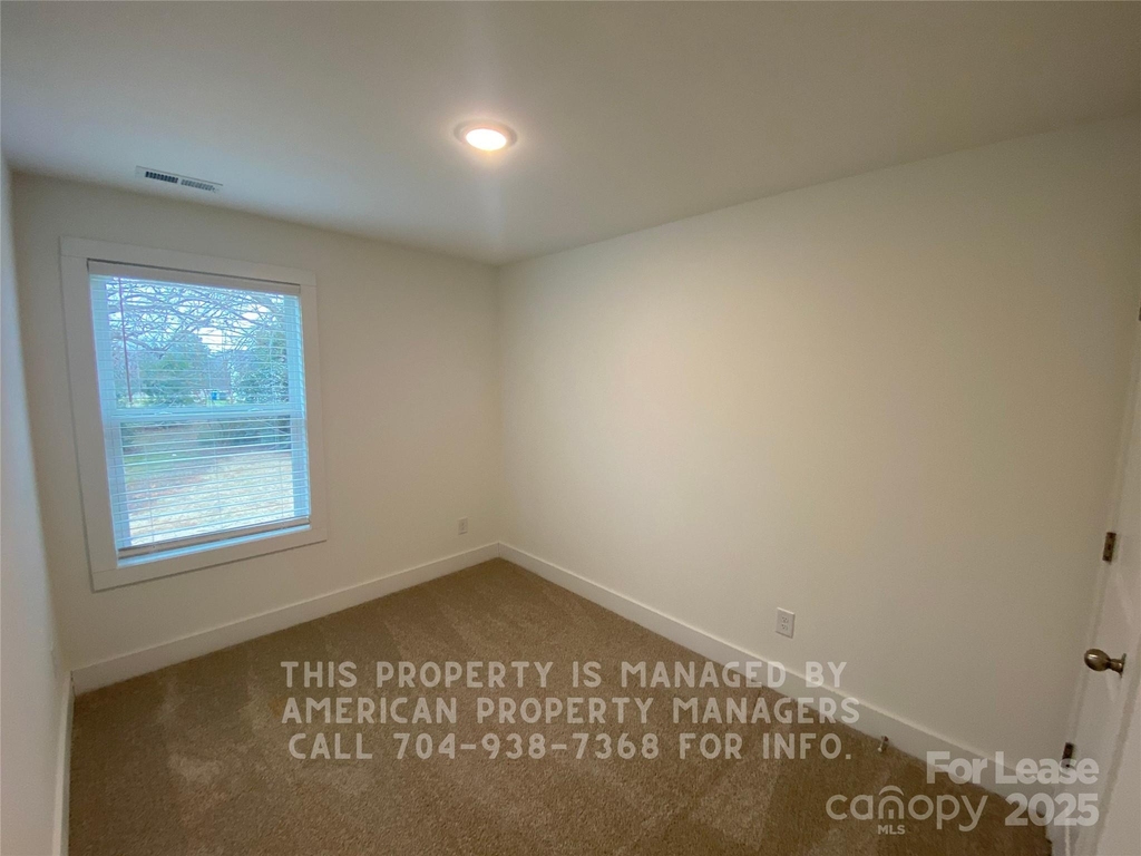 406 Vance Avenue - Photo 7