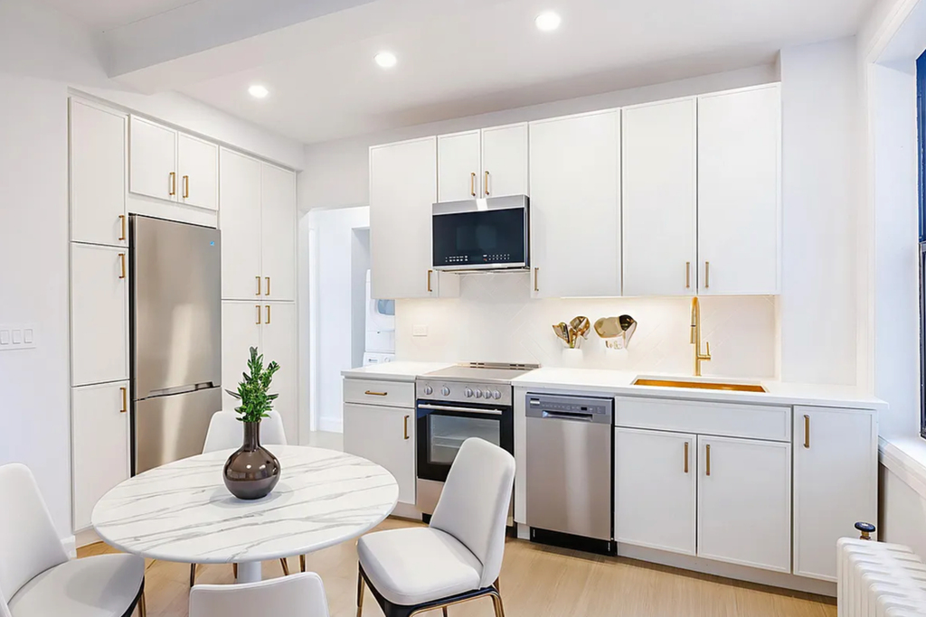 244 West 72nd Street - Photo 2