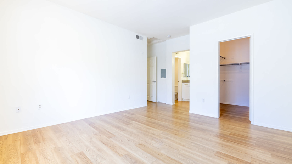 27800 N. Mcbean Parkway - Photo 17