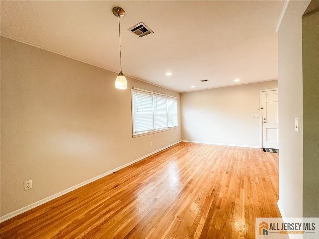 2105 Saint Georges Avenue - Photo 4