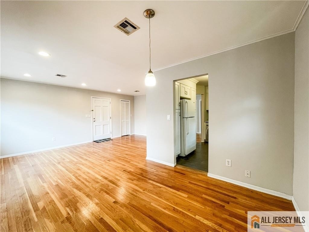 2105 Saint Georges Avenue - Photo 3