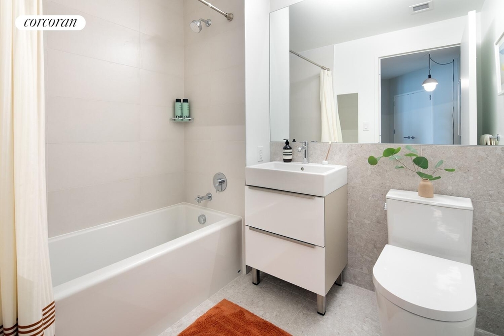 30-77 Vernon Boulevard - Photo 7