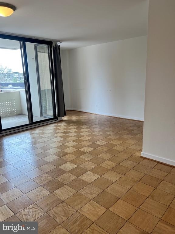 429 N Sw - Photo 2