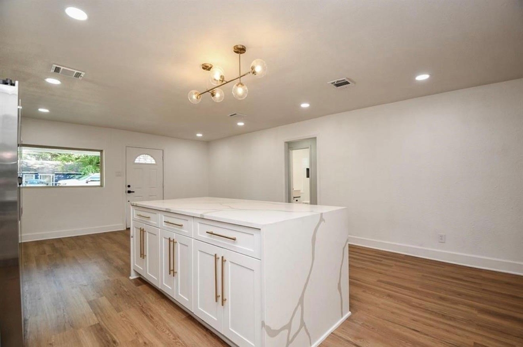 6834 Saint Augustine Street - Photo 4