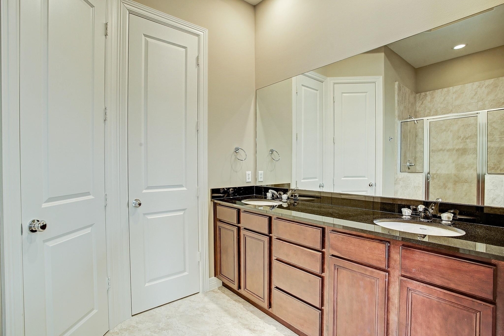 3830 Centerplaza Drive - Photo 9