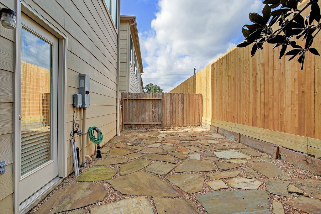3830 Centerplaza Drive - Photo 10