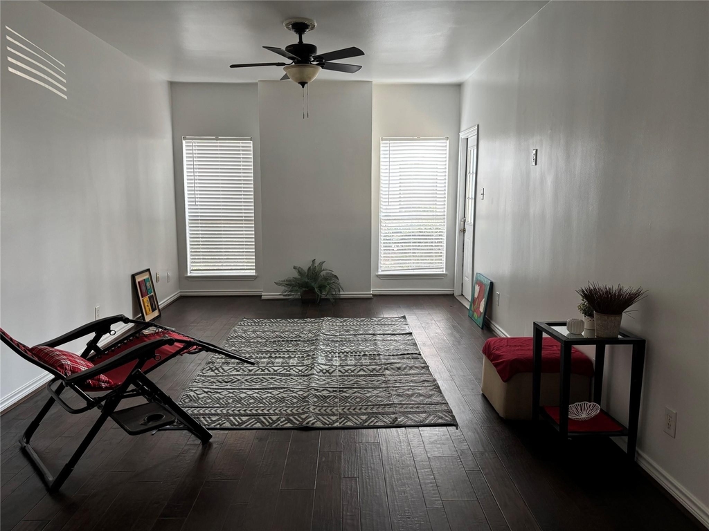 10047 Westpark Drive - Photo 6