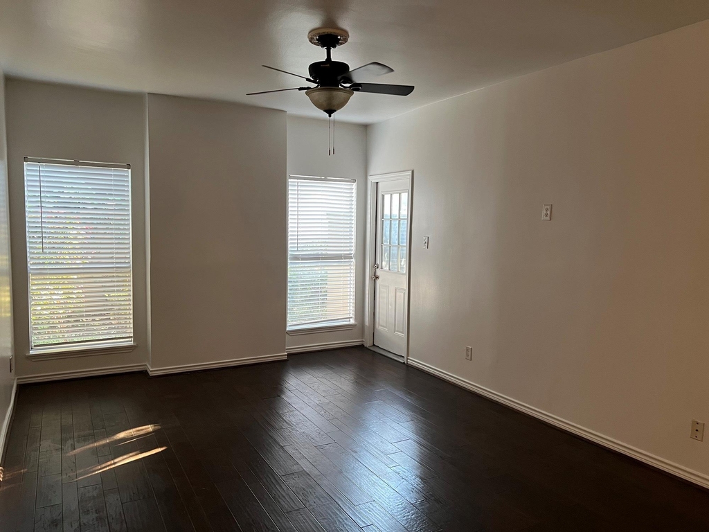 10047 Westpark Drive - Photo 7