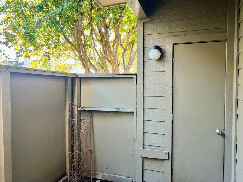 10047 Westpark Drive - Photo 22