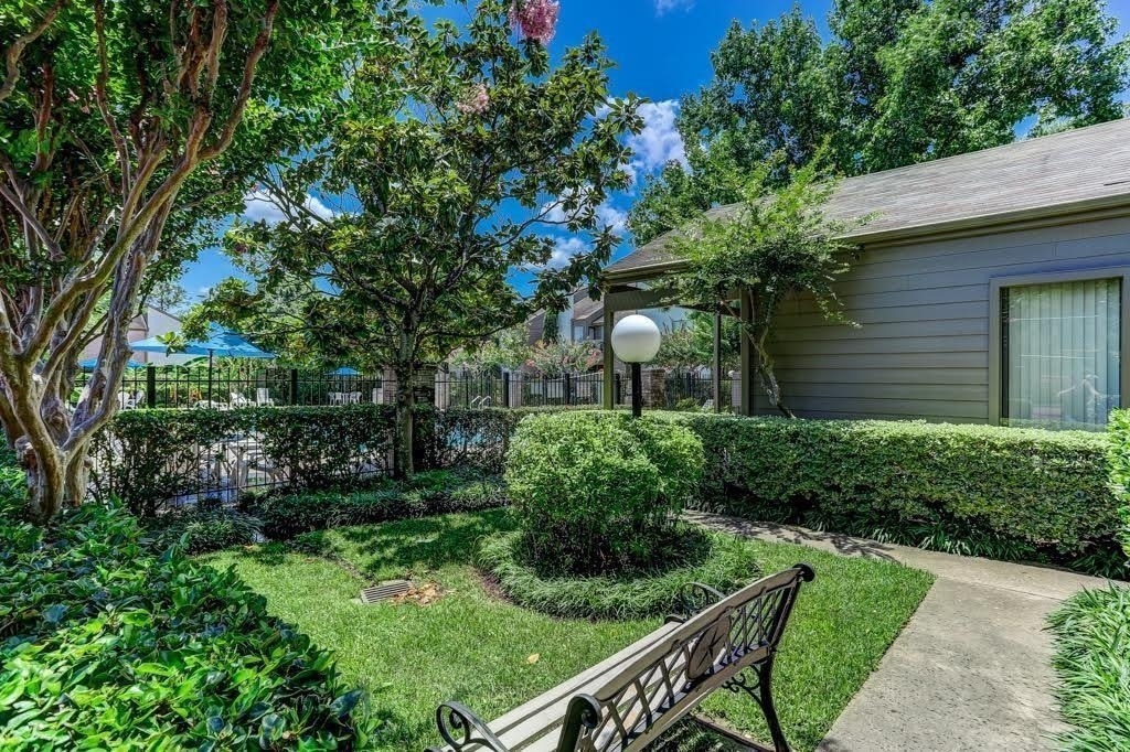 10047 Westpark Drive - Photo 2