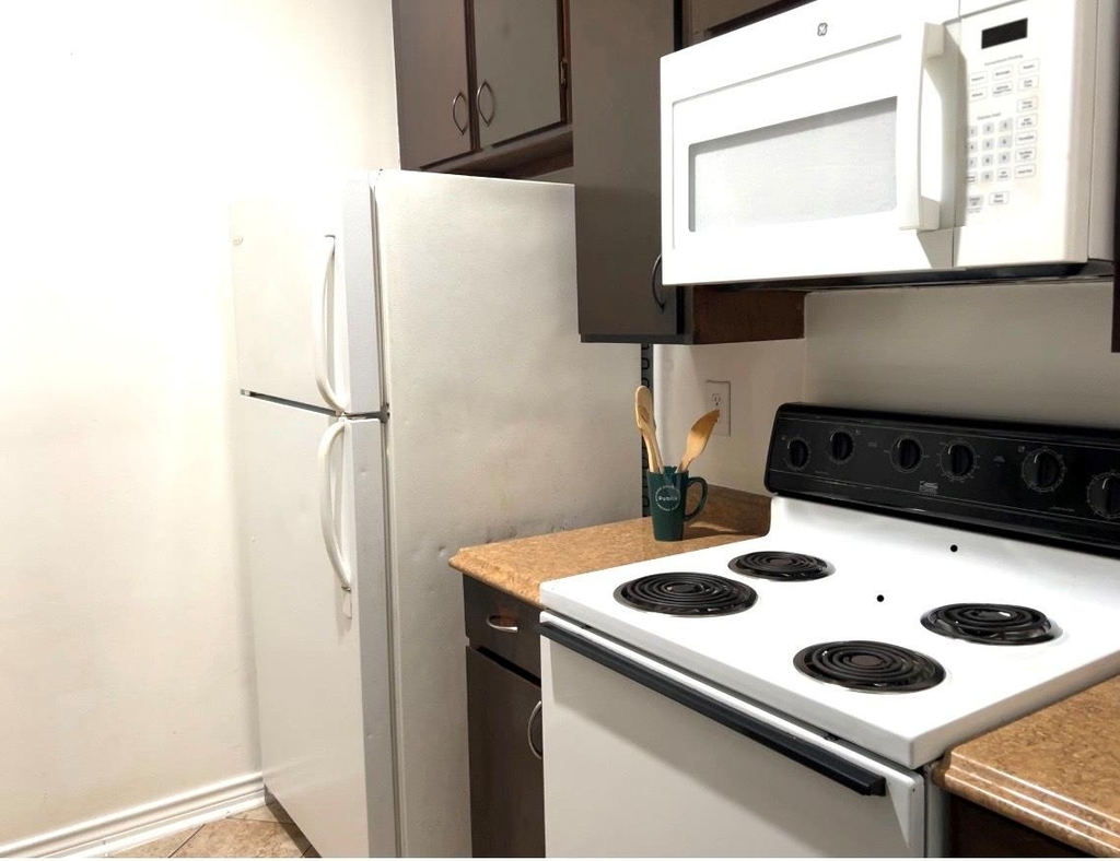 10047 Westpark Drive - Photo 12