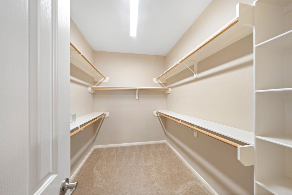 2406 Calumet Street - Photo 9
