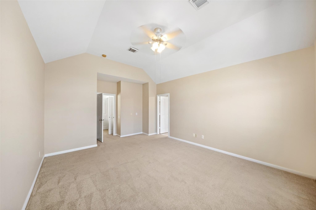 2406 Calumet Street - Photo 8