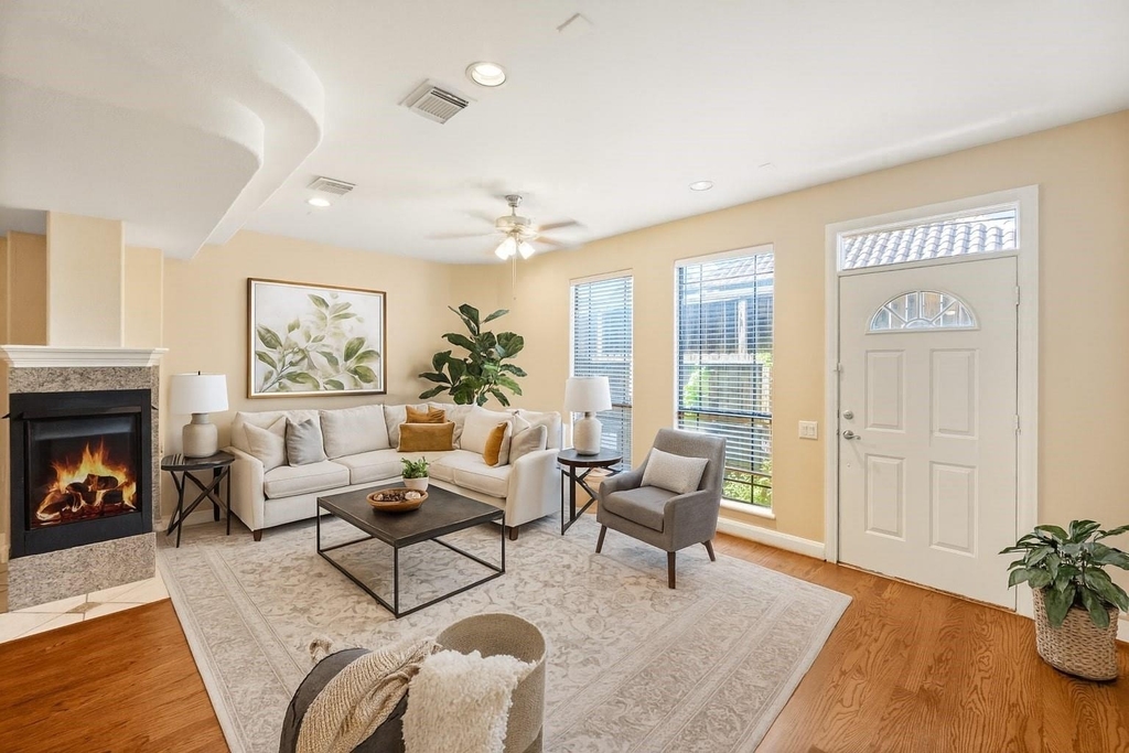 2406 Calumet Street - Photo 12