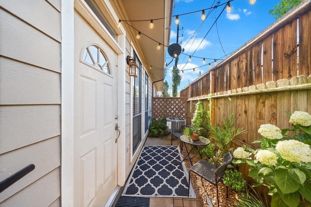 2406 Calumet Street - Photo 26