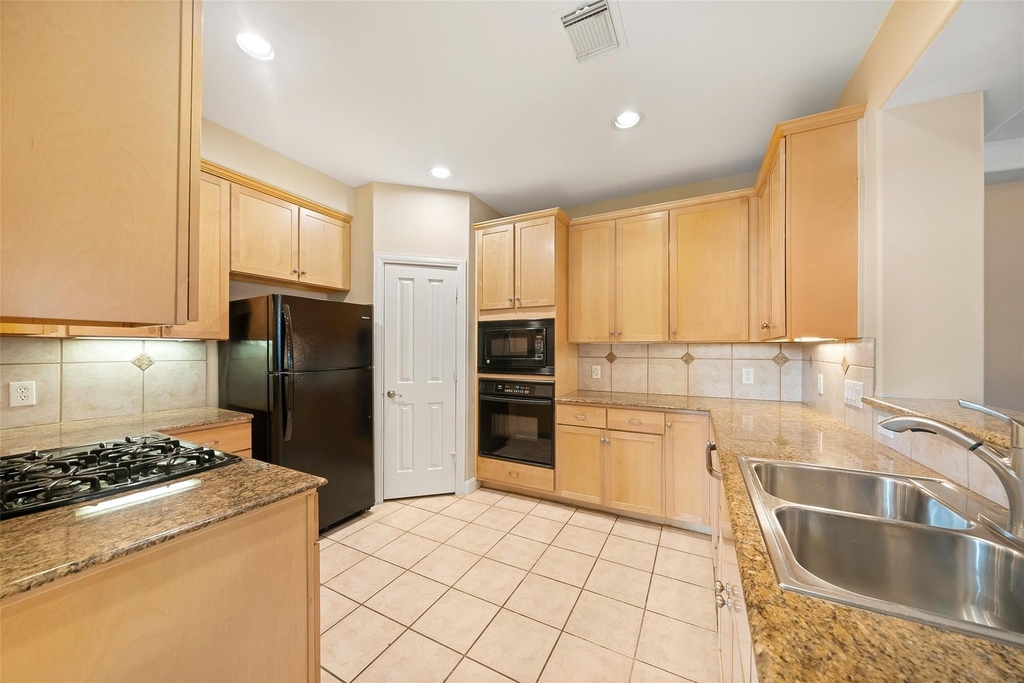 2406 Calumet Street - Photo 21