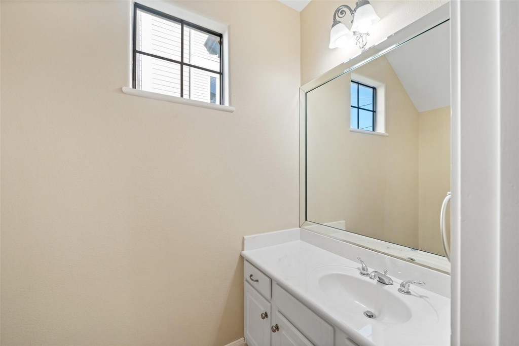 2406 Calumet Street - Photo 24