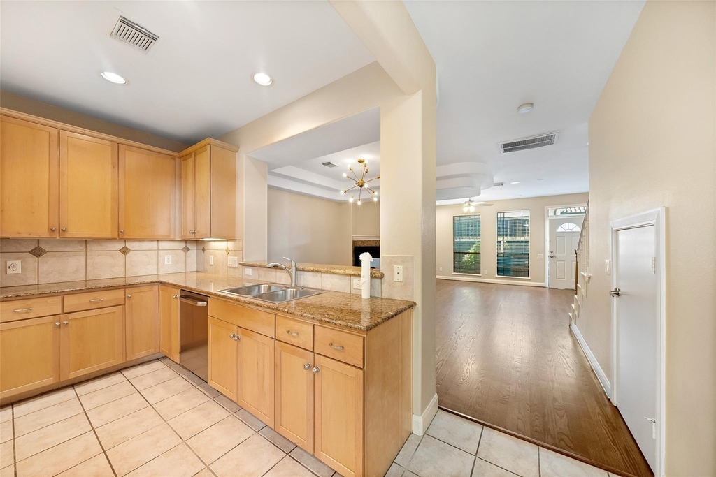 2406 Calumet Street - Photo 23