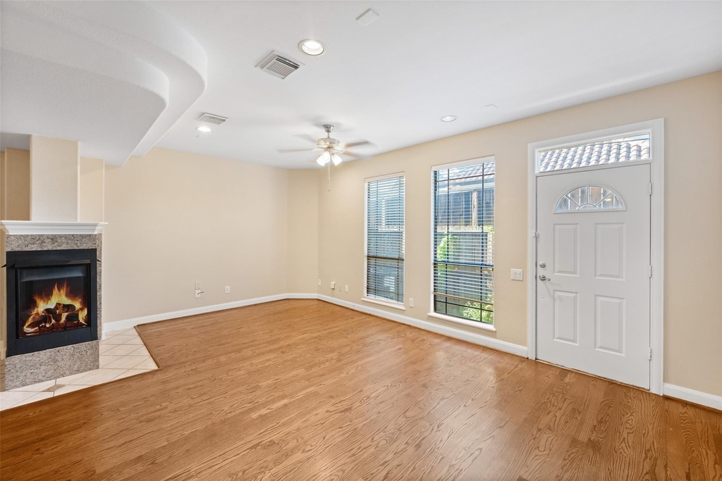 2406 Calumet Street - Photo 13