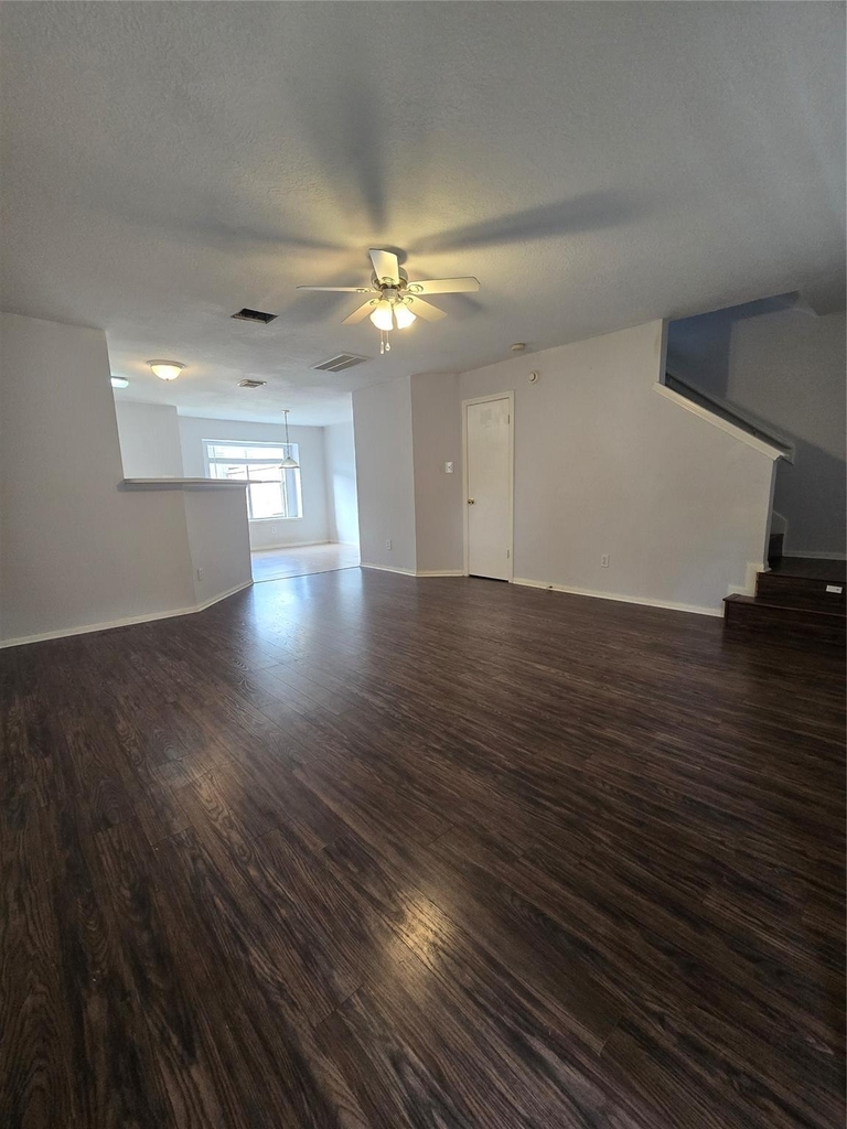 938 Birnham Woods Boulevard - Photo 9