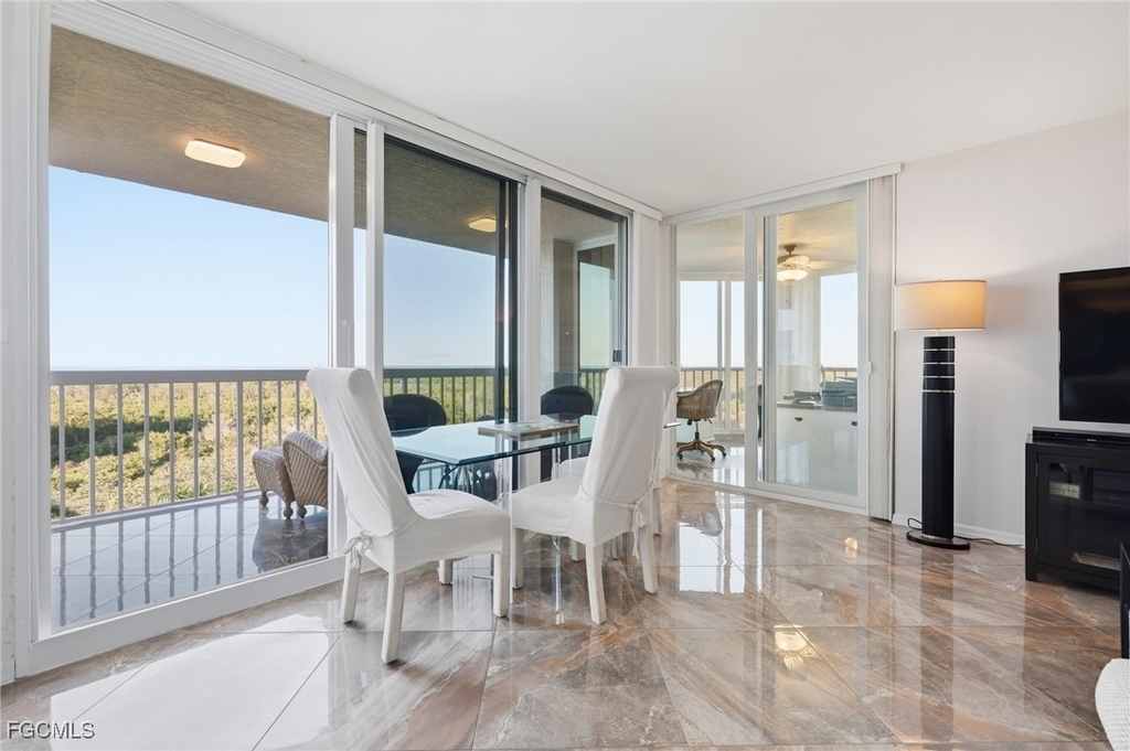 6585 Nicholas Boulevard - Photo 19