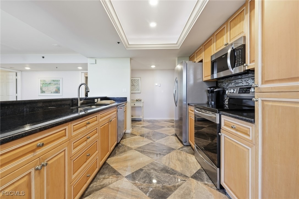 6585 Nicholas Boulevard - Photo 12