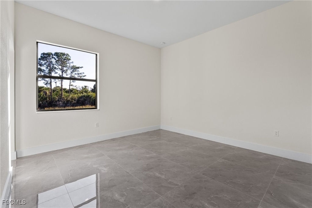 1134 Cumming Street E - Photo 16