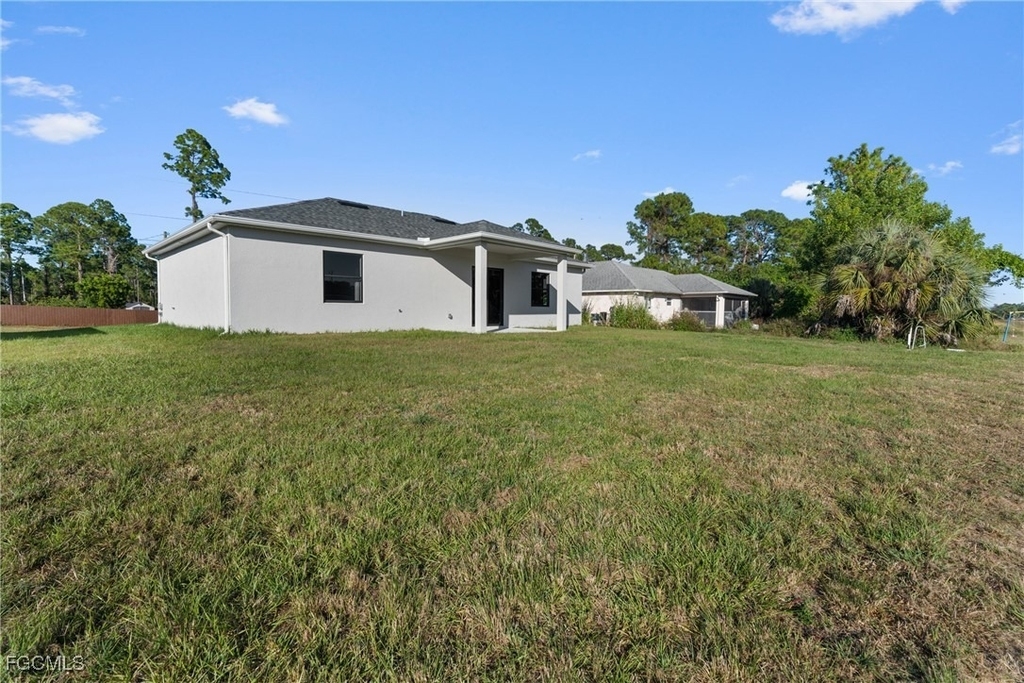 1134 Cumming Street E - Photo 27