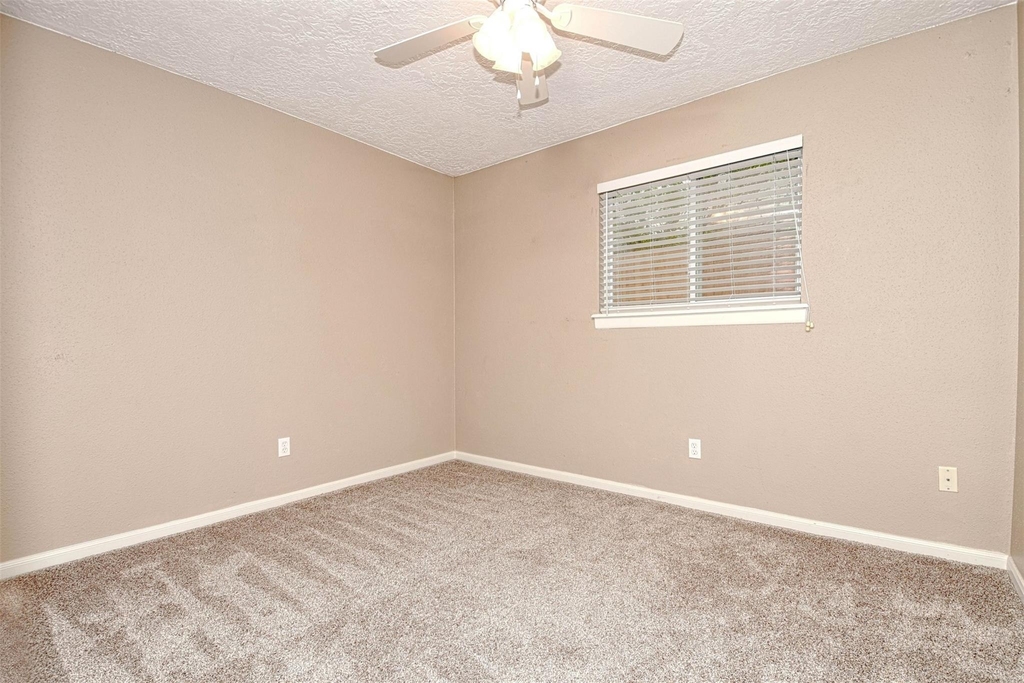 518 Moore Street - Photo 10