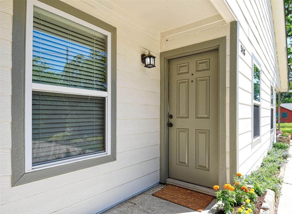 518 Moore Street - Photo 4