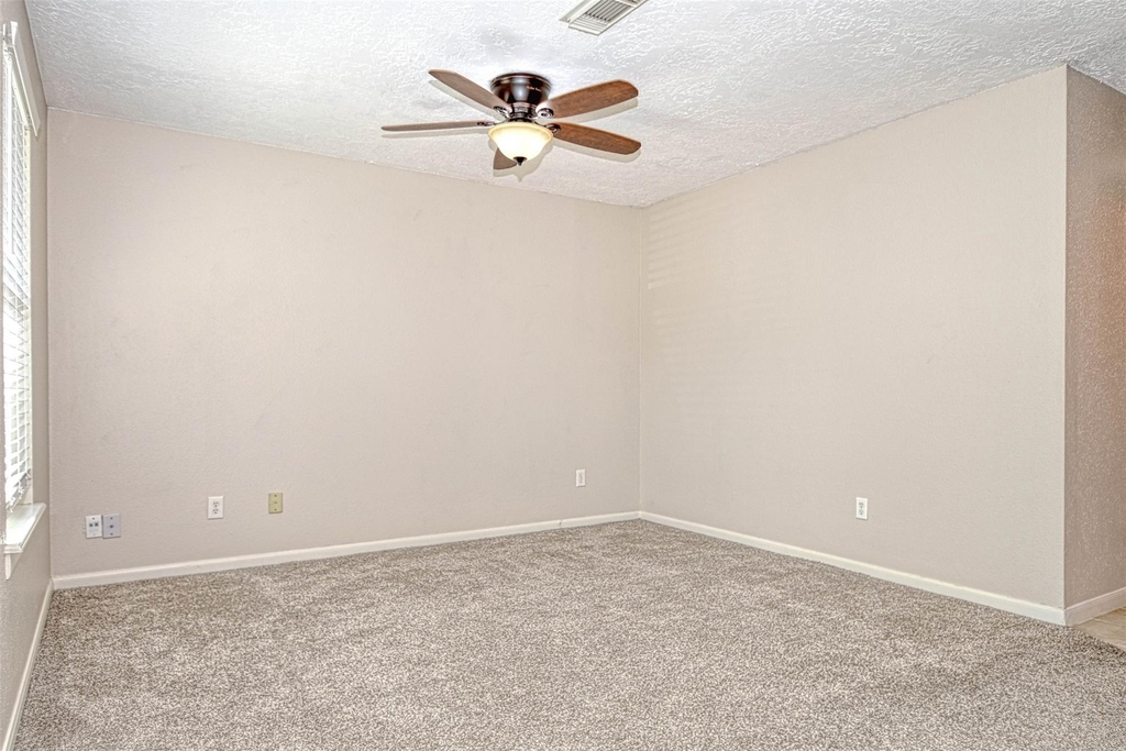 518 Moore Street - Photo 8