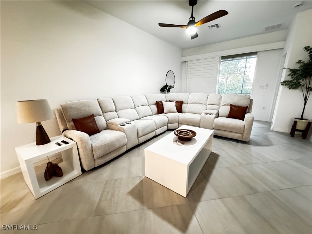 2084 Wellington Street - Photo 2
