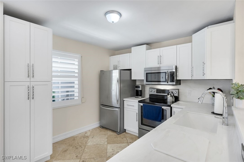 4200 Belair Lane - Photo 3